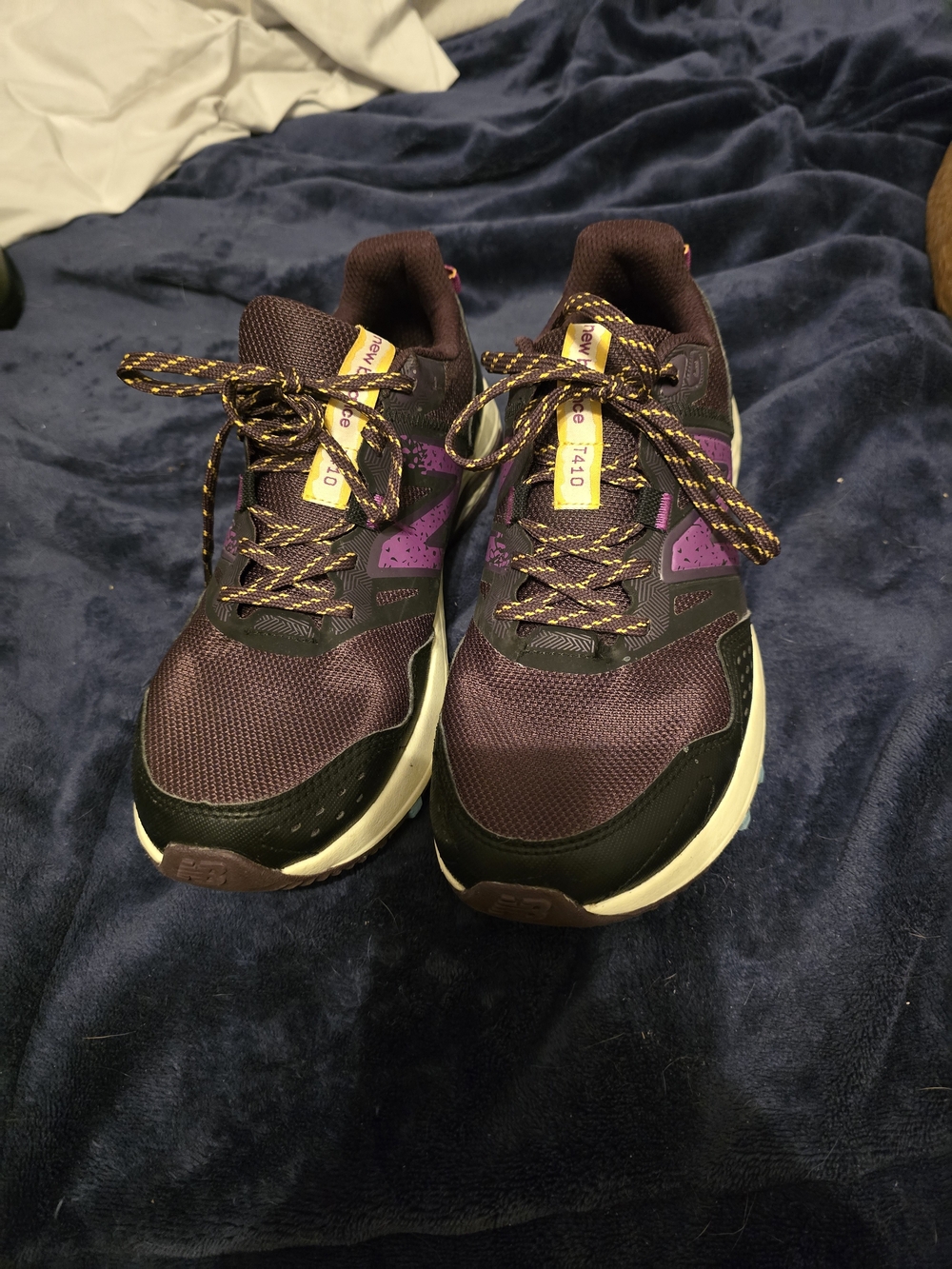 New Balance t410 Women's Purple and Black Trail Running Shoes